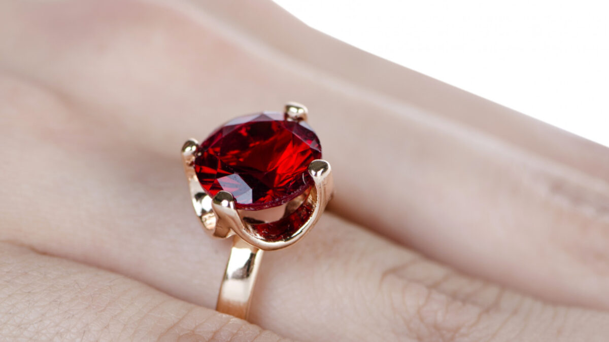 Comment choisir une bague avec rubis parfaite ?