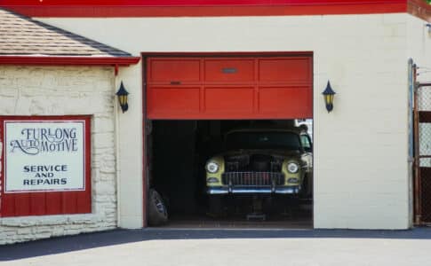 Vaut-il mieux une porte de garage enroulable ou sectionnelle ?
